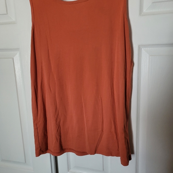 Ladies 2XL plaid long sleeve top with scoop neck layering tank - Picture 7 of 9